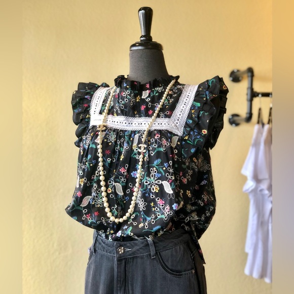 Embroidery Blouse with Laces M - Picture 5 of 7